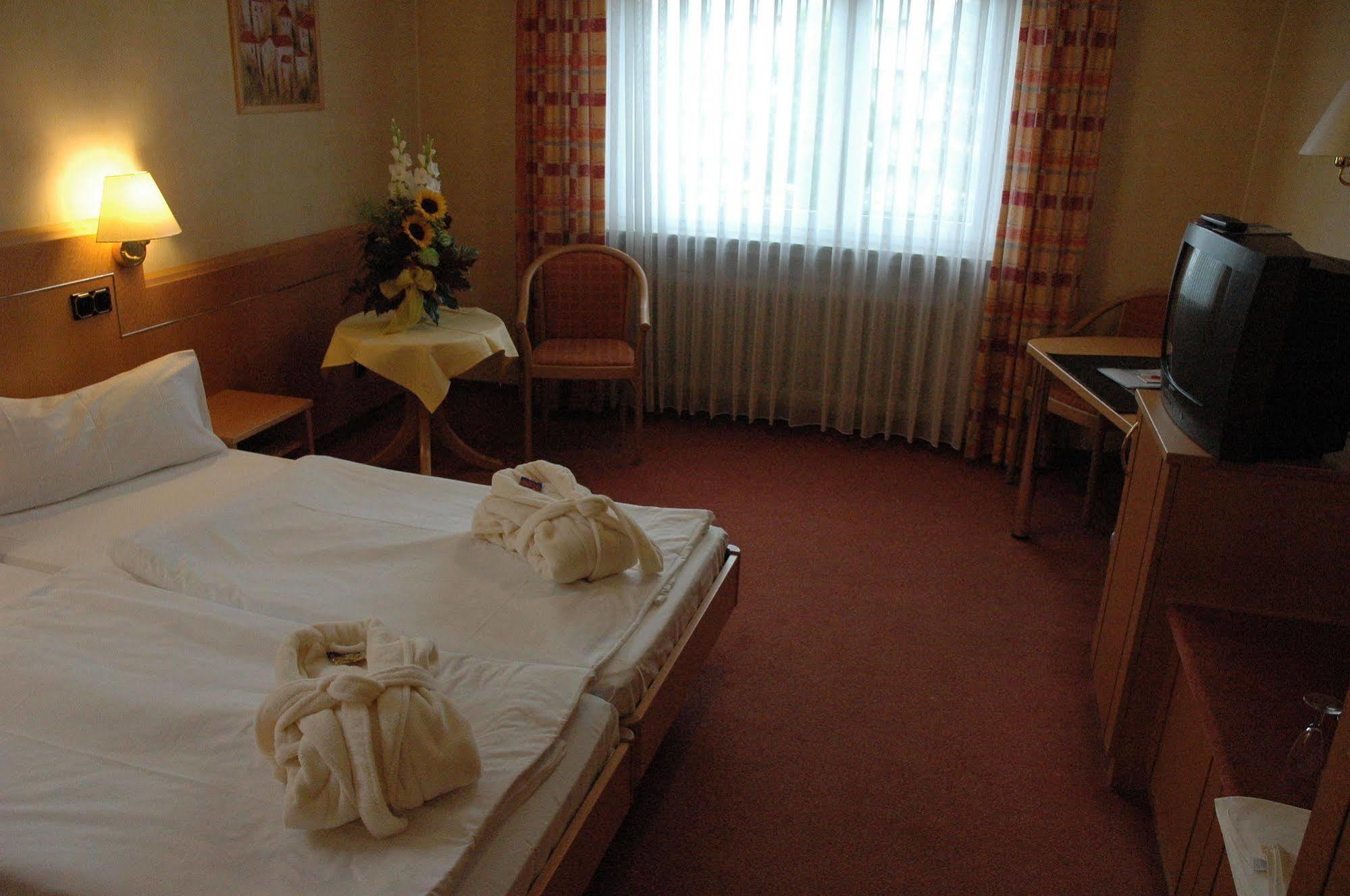 Kishotel Am Kurpark Bad Soden-Salmünster Esterno foto